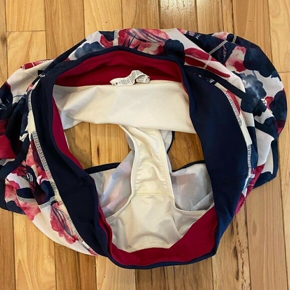 Lululemon Womens Running Dolphin Shorts Beige Blue 10 - Picture 2 of 5